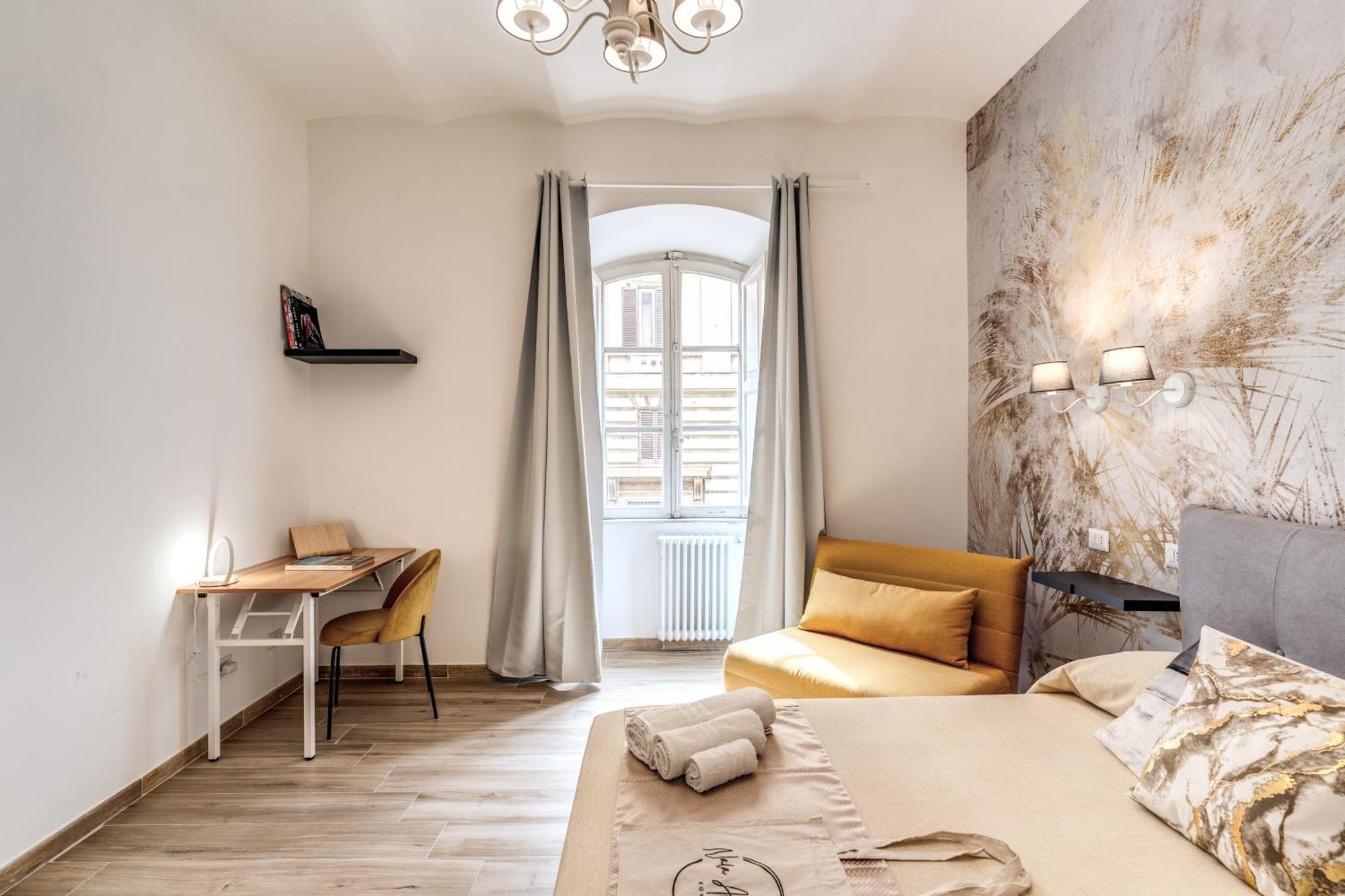 Nala & Kira - Two Big For Groups In The Center Of Appartement *