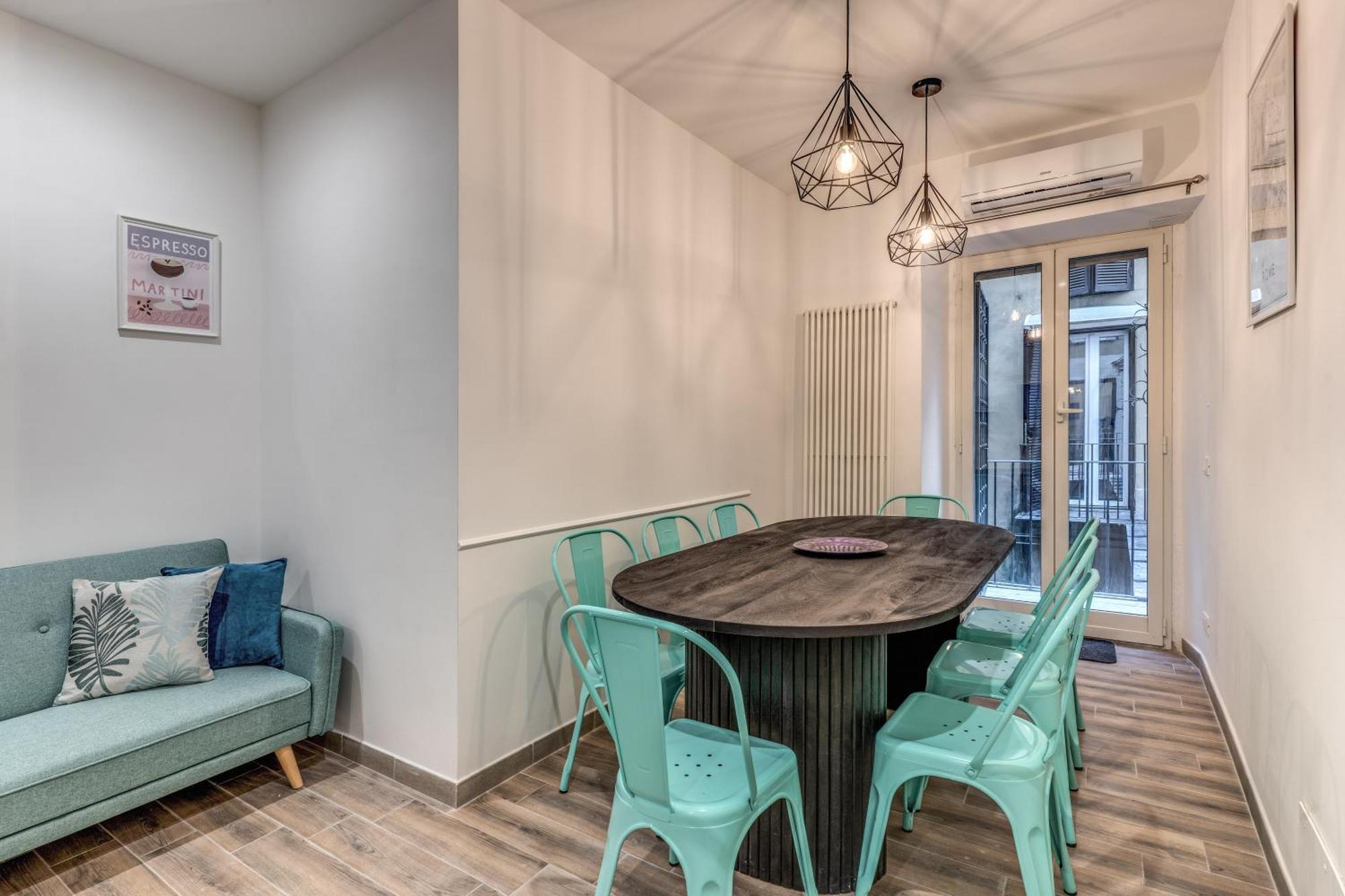 Nala & Kira - Two Big For Groups In The Center Of Appartement *